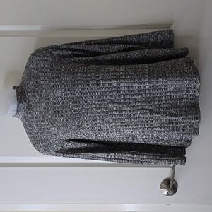 Ivanka Trump Top Size Medium‎